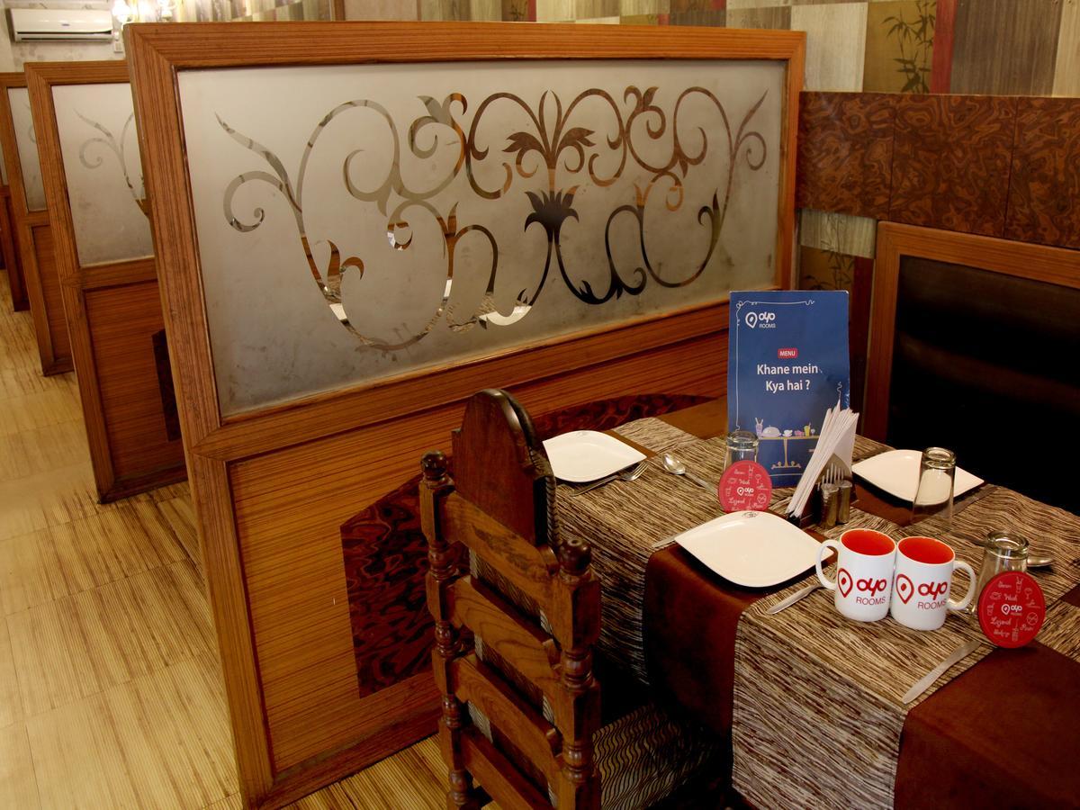 Oyo 2054 New Hotel Broadway Варанаси Экстерьер фото