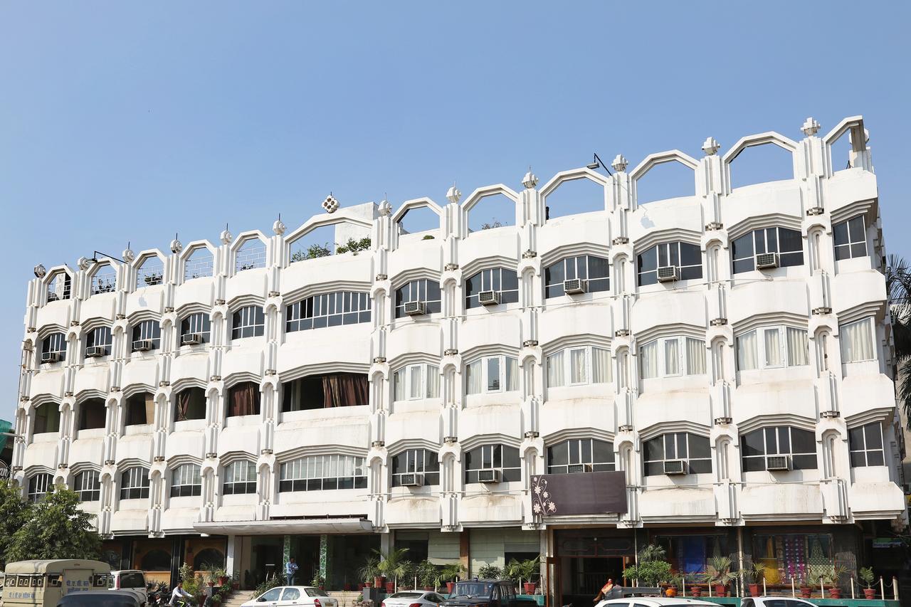 Oyo 2054 New Hotel Broadway Варанаси Экстерьер фото