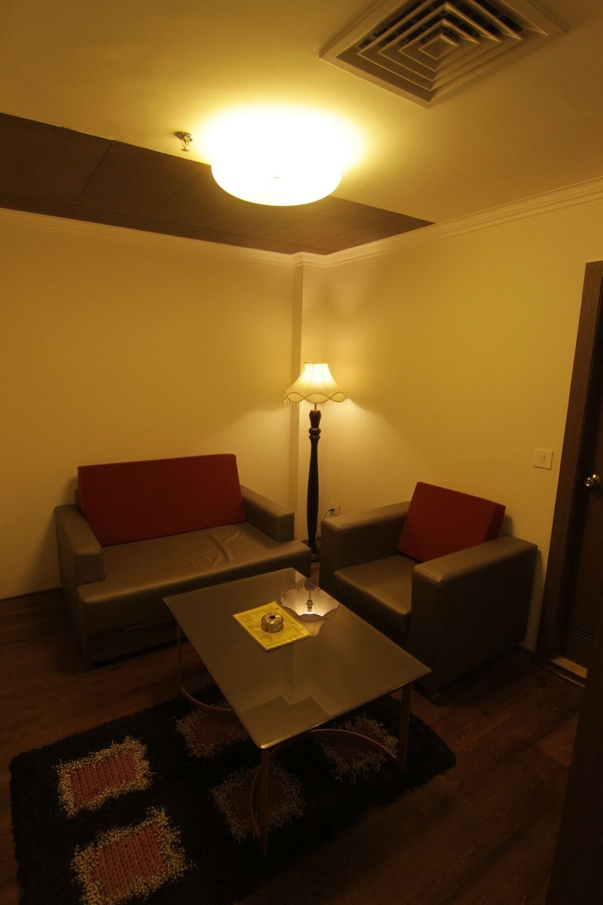 Oyo 2054 New Hotel Broadway Варанаси Экстерьер фото