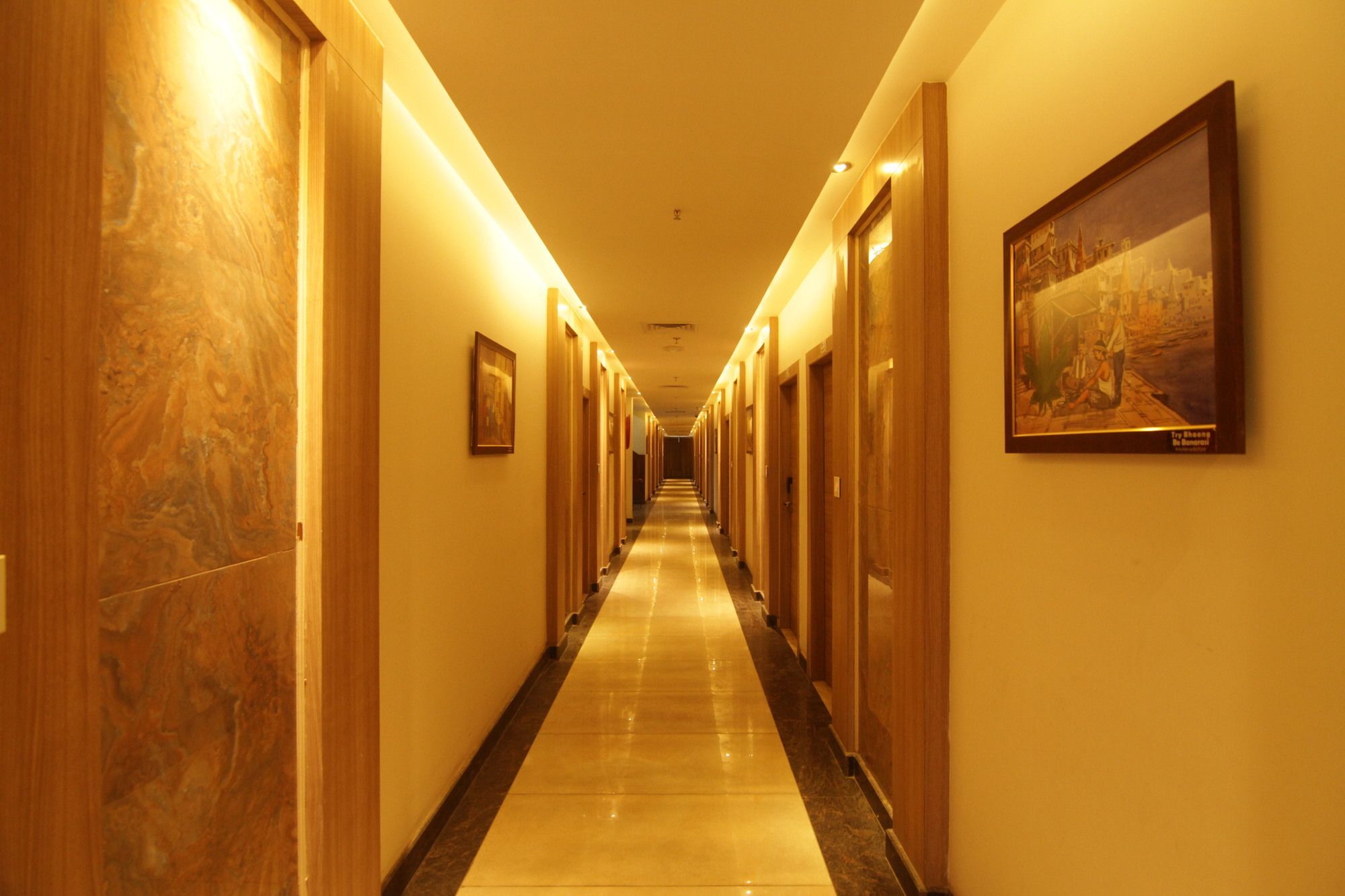 Oyo 2054 New Hotel Broadway Варанаси Экстерьер фото